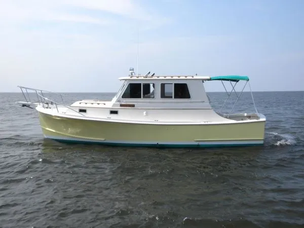 Slide: The Image of Blue Seas Chesapeake Explorer Trawler LA 1986 - 3