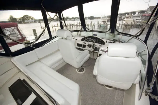 Slide: The Image of Bayliner 3587 Motoryacht 1998 - 1