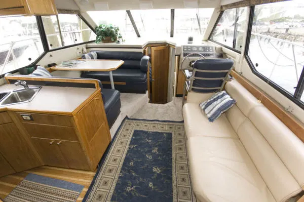 Slide: The Image of Bayliner 3587 Motoryacht 1998 - 2