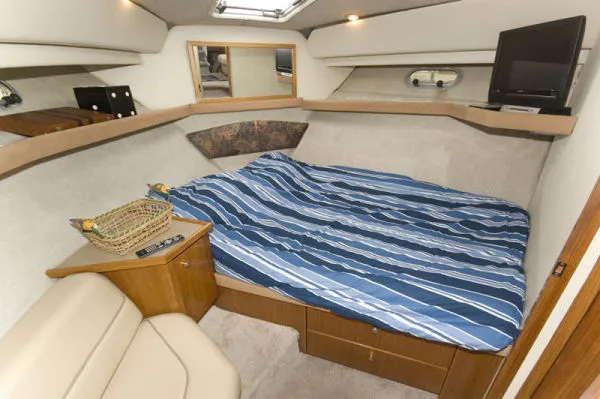 Slide: The Image of Bayliner 3587 Motoryacht 1998 - 7