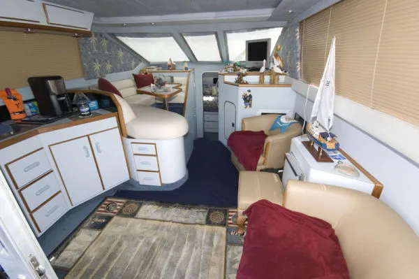 Slide: The Image of Sea Ray 345 Sedan Bridge 1989 - 2