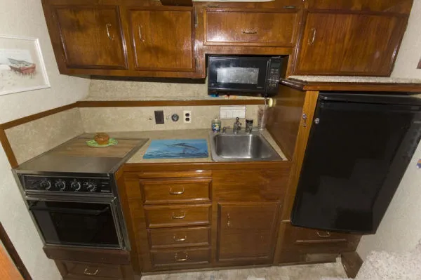 Slide: The Image of Ocean Yachts 42 Super Sport - 1 1980 - 5