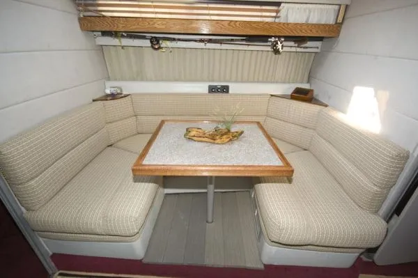 Slide: The Image of Bayliner AVANTI 34 1988 - 3