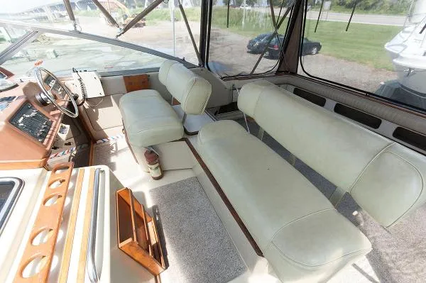 Slide: The Image of Sea Ray 340 Sundancer 1986 - 1