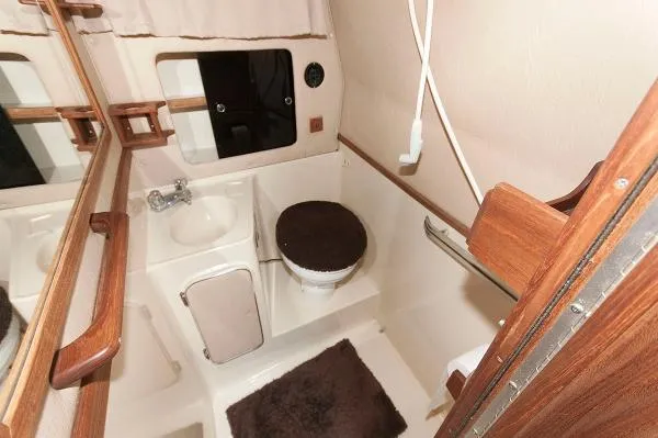 Slide: The Image of Sea Ray 340 Sundancer 1986 - 11