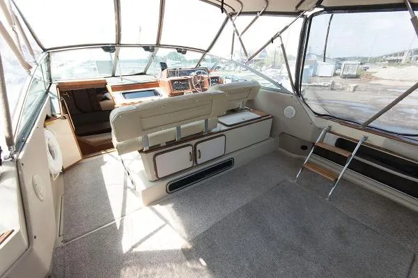 Slide: The Image of Sea Ray 340 Sundancer 1986 - 2
