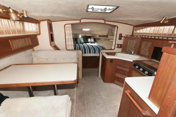 Slide: The Image of Sea Ray 340 Sundancer 1986 - 6