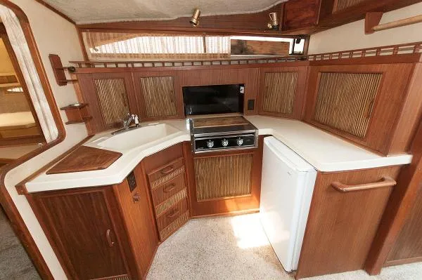 Slide: The Image of Sea Ray 340 Sundancer 1986 - 7