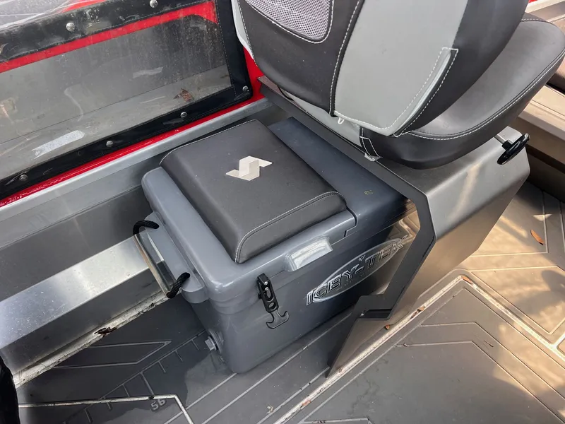 Slide: The Image of Stabi-Craft 1850 Fisher 2025 - 3