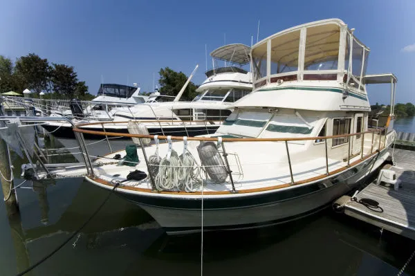 Slide: The Image of KHA SHING TRAWLER Sundeck (twin engine) 1984 - 0