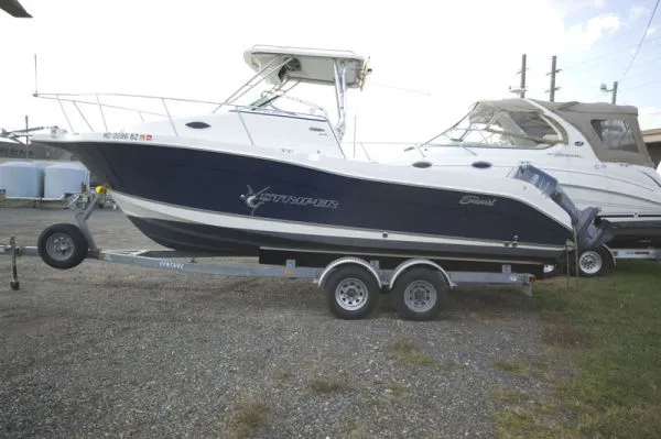 Slide: The Image of Seaswirl 2601 Walkaround w/ Trailer 2006 - 1
