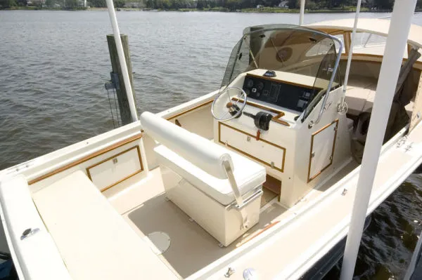 Slide: The Image of Padebco 23.6 Center Console 2000 - 1