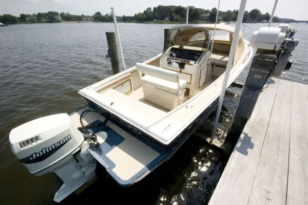 Slide: The Image of Padebco 23.6 Center Console 2000 - 2
