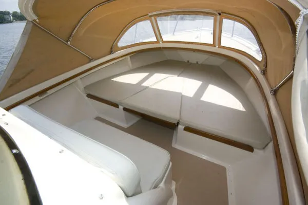 Slide: The Image of Padebco 23.6 Center Console 2000 - 4