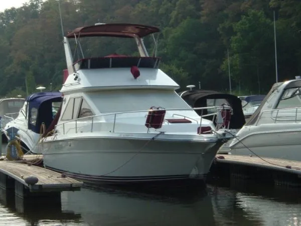 Slide: The Image of Sea Ray 345 Sedan Bridge 1988 - 0