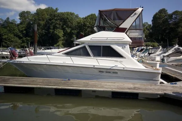 Slide: The Image of Sea Ray 345 Sedan Bridge 1988 - 1
