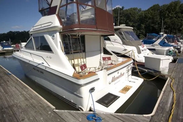 Slide: The Image of Sea Ray 345 Sedan Bridge 1988 - 2