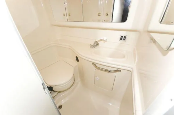 Slide: The Image of Sea Ray 340 Sundancer 2003 - 6