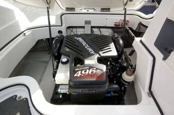 Slide: The Image of Cobalt 232 Bowrider 2007 - 6