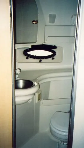 Slide: The Image of Regal 2760 Commodore 1998 - 11