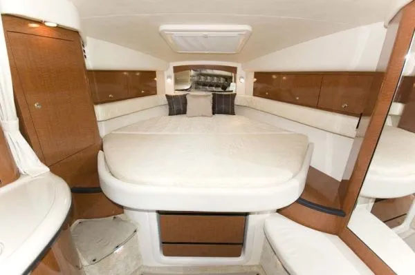 Slide: The Image of Sea Ray 340 Sundancer 2004 - 4