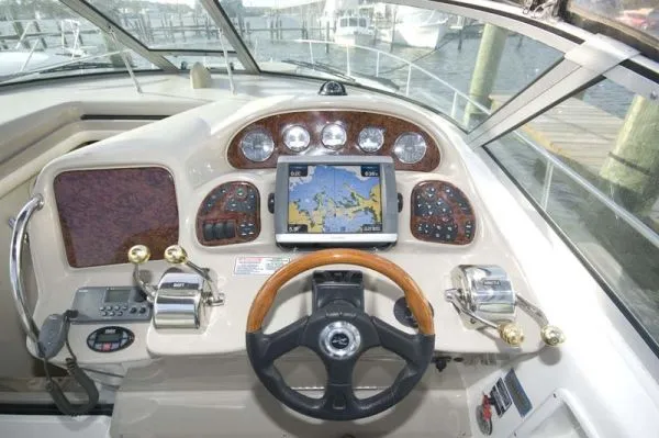 Slide: The Image of Sea Ray 340 Sundancer 2004 - 9