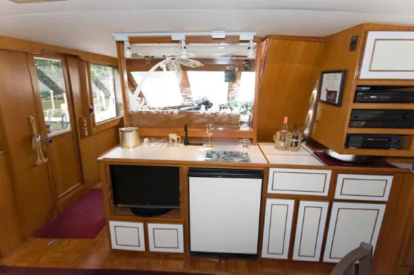 Slide: The Image of Jefferson 52 Marquessa Extended Deckhouse MY 1989 - 11