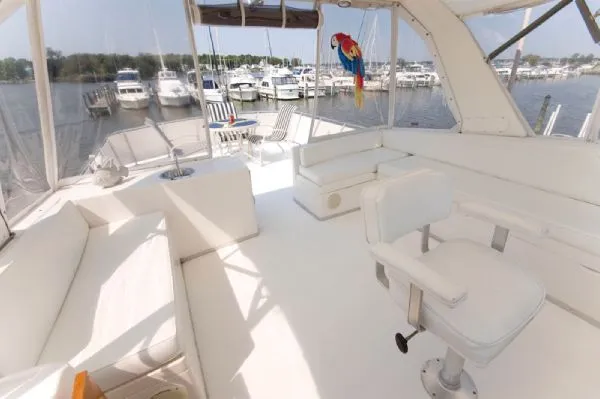 Slide: The Image of Jefferson 52 Marquessa Extended Deckhouse MY 1989 - 4