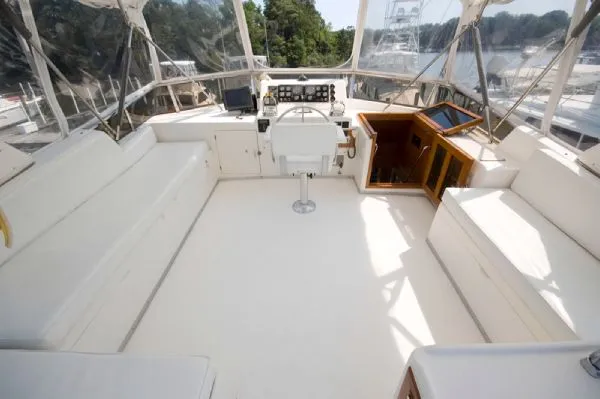 Slide: The Image of Jefferson 52 Marquessa Extended Deckhouse MY 1989 - 5
