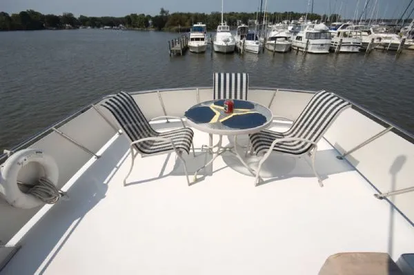 Slide: The Image of Jefferson 52 Marquessa Extended Deckhouse MY 1989 - 6