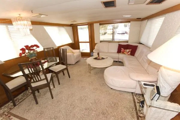 Slide: The Image of Jefferson 52 Marquessa Extended Deckhouse MY 1989 - 8