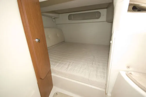 Slide: The Image of Chaparral 29 Signature 2004 - 6