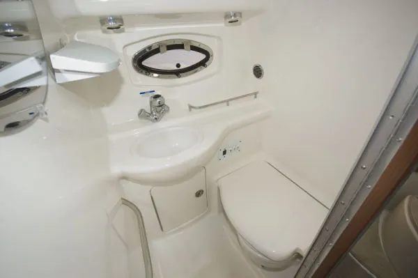 Slide: The Image of Chaparral 29 Signature 2004 - 7