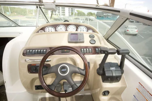 Slide: The Image of Chaparral 29 Signature 2004 - 8