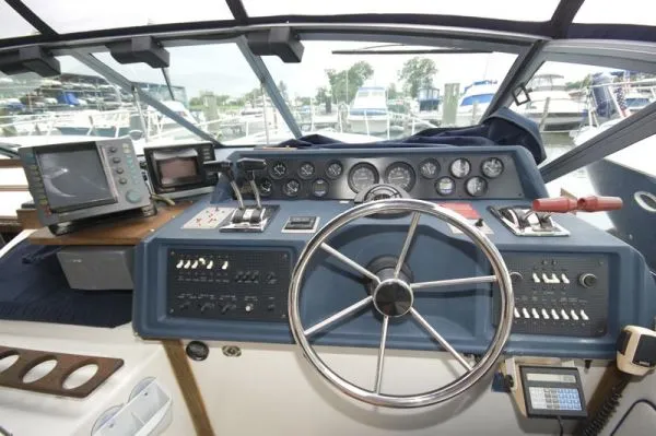 Slide: The Image of Sea Ray 340 Sundancer MD 1989 - 8