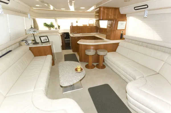 Slide: The Image of Sea Ray 560 Sedan Bridge DE 2000 - 9