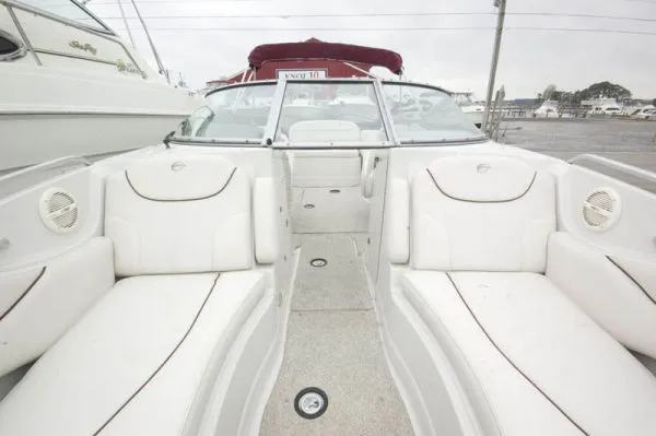 Slide: The Image of Crownline Boats 240 EX Bowrider 2005 - 8