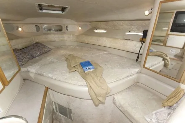 Slide: The Image of Sea Ray 330 Sundancer 1996 - 4