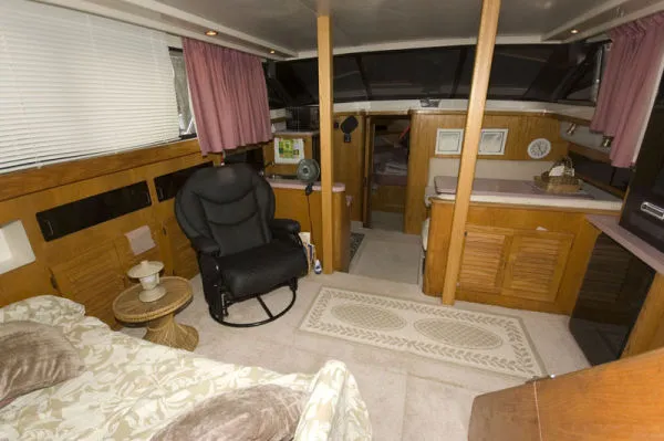 Slide: The Image of Silverton 37 Aft Cabin Motoryacht (MD) 1988 - 2