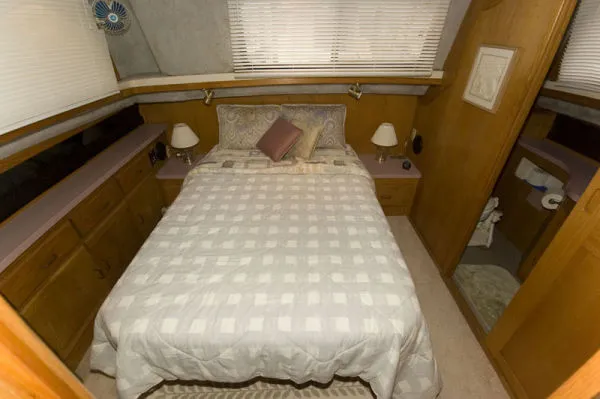 Slide: The Image of Silverton 37 Aft Cabin Motoryacht (MD) 1988 - 3