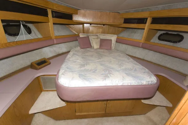 Slide: The Image of Silverton 37 Aft Cabin Motoryacht (MD) 1988 - 5