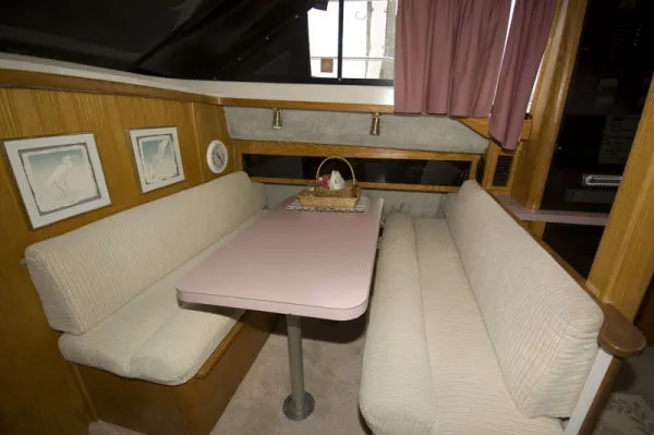 Slide: The Image of Silverton 37 Aft Cabin Motoryacht (MD) 1988 - 8