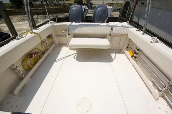 Slide: The Image of Grady-White 270 ISLANDER 2004 - 1