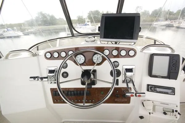 Slide: The Image of Silverton 392 Motoryacht 2000 - 11