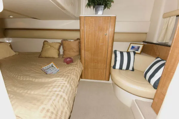 Slide: The Image of Maxum 42 Sport Yacht 2002 - 7
