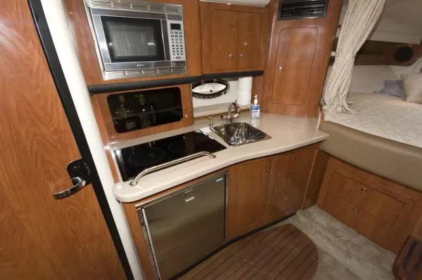 Slide: The Image of Crownline Boats 340 CR 2007 - 6
