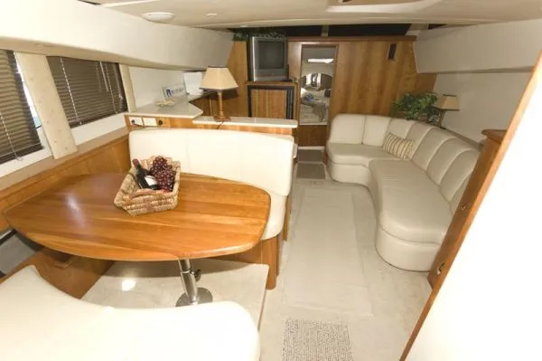 Slide: The Image of Silverton 330 Sport Bridge 2000 - 2