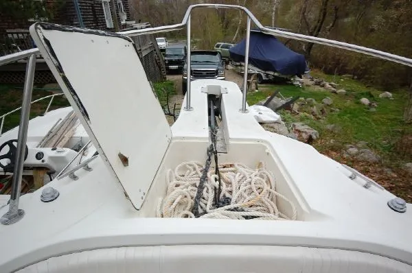 Slide: The Image of Boston Whaler 26 Outrage with Trailer (MA) 2000 - 9