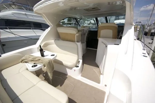 Slide: The Image of Tiara 3500 Sovran with IPS Drives 2009 - 8