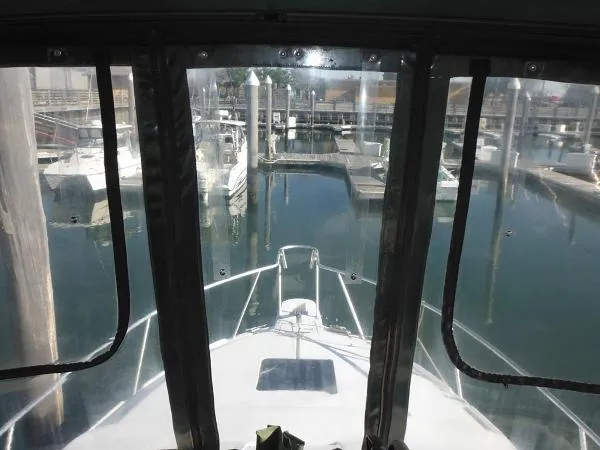 Slide: The Image of Mainship 31 Sedan Bridge 1995 - 4